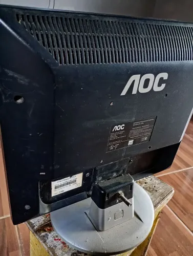 Monitor AOC 17 polegadas funcionando!!