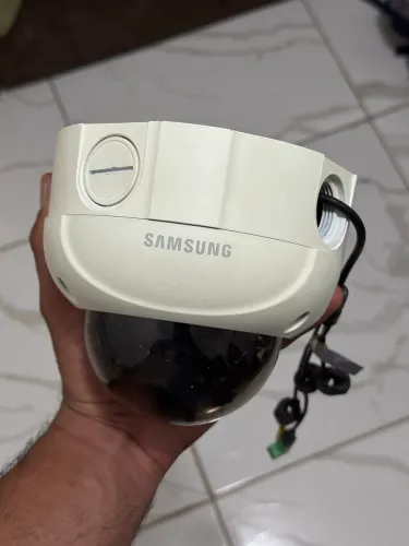 Câmera de segurança analógica Samsung