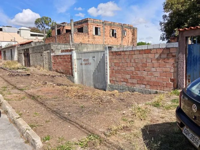 LOTE SERRA DOURADA VESPASIANO 