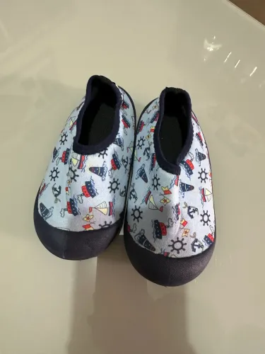 Sapatilha aquática infantil