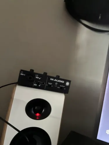 Placa de som M audio track solo 2 zerada