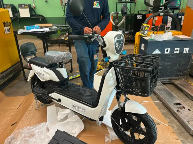 Scooter elétrica zero