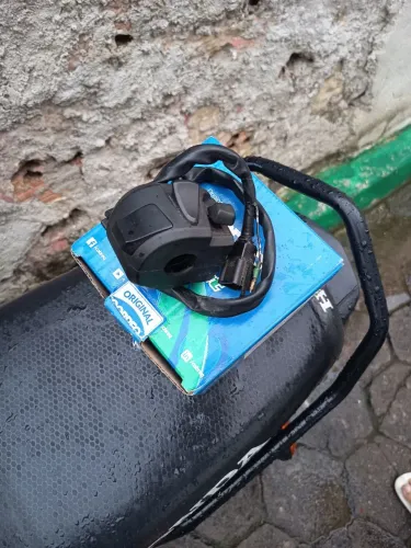FLANGE TITAN CG 150 2015 MARCA COBREQ + JOGO DE LUZ ORIGINAL USADO TITAN 150 CG 2015 R$100
