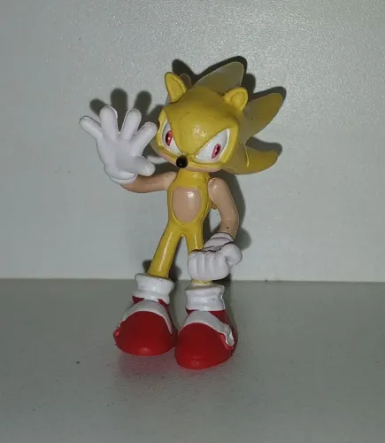 BONECO MINIATURA SUPER SONIC AMARELO