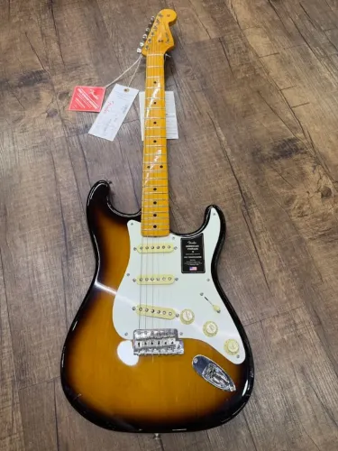 Fender Stratocaster American vintage II 1957 qualidade sonoridade prosperidade musical 