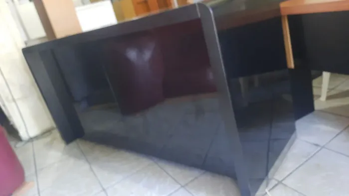 Balcão de loja de roupas zerado