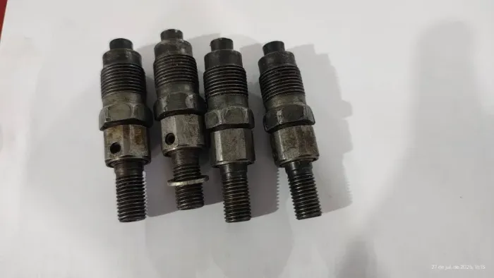4 Bicos Injetor Completo Hr Bongo L200 Pajero 2.5 8v *