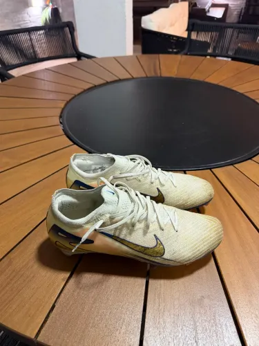 CHUTEIRA NIKE MERCURIAL ELITE TAM 42