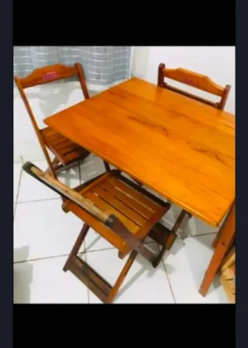 Mesa e cadeiras madeira 400 reais