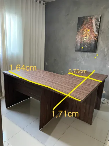 Mesa grande para escritório