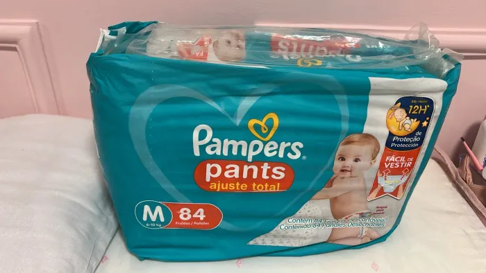 Tenho 2 pacotes pra vender da Pampers tamanho M 