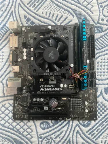 Placa Mãe Asrock FM2A68M-DG3+ com Processador AMD A6 7400k