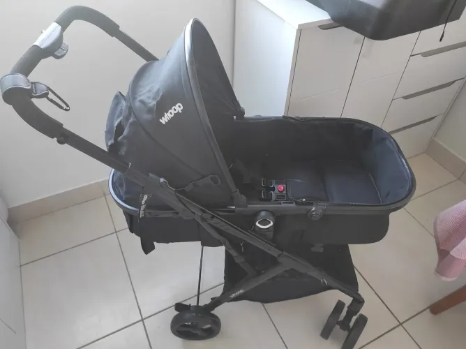 CARRINHO DE BEBE COM BEBE CONFORTO E BASE KIDDO VOX PRETO