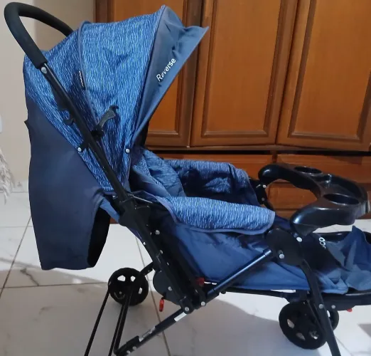 Carrinho de bebê cosco reverse
