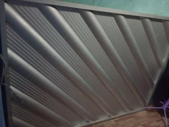 Portão de alumínio Prata 