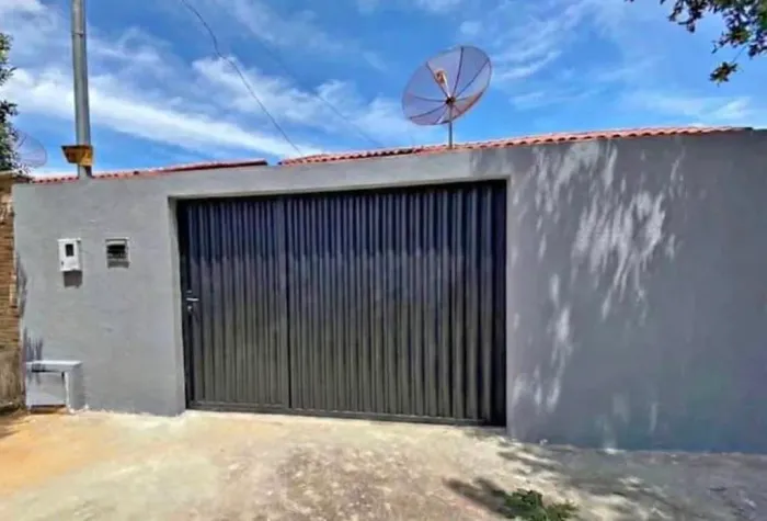 - Casa no São Raimundo