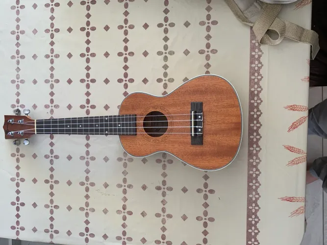 Ukulele tenor 