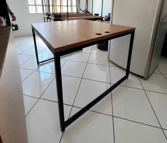 Mesa de escritório 1,5x1,5