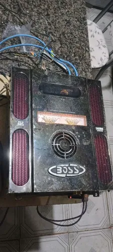 Modulo automotivo Boss 4 saídas muito forte