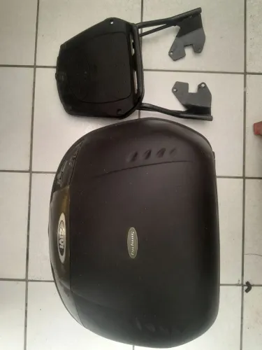 Bau e base de moto