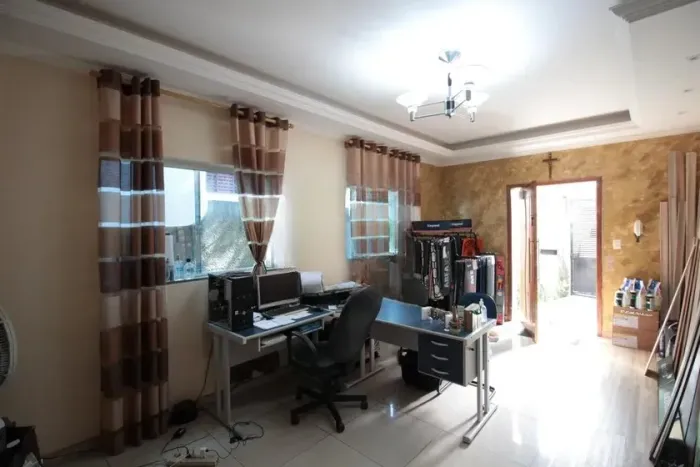 Casa à Venda - Santa Rosa, 5 Quartos, 473 m2