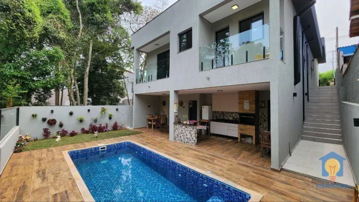 Casa à venda no condomínio Villa Rica