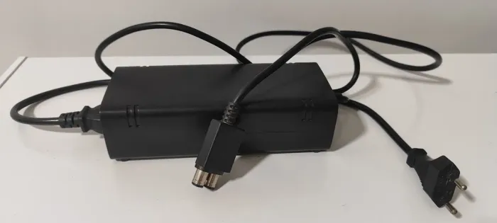 Vendo acessórios para Xbox 360.