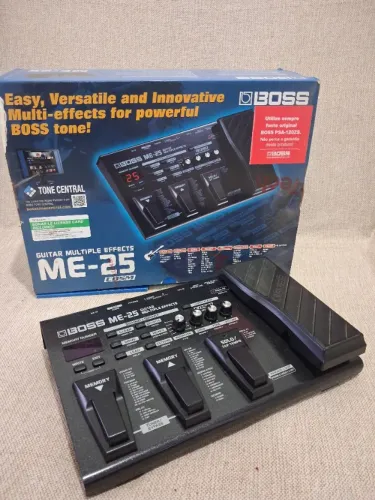 Pedaleira guitarra Boss ME-25