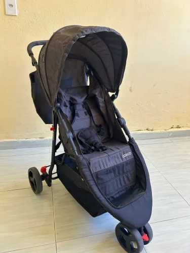 Carrinho de bebê cosco