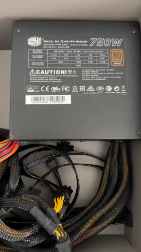 Fonte atx 750 Cooler Master 80 plus Bronze