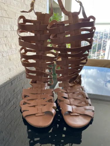 sandália gladiadora marrom encanto dos pés 39