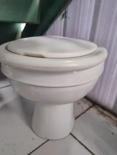 Vaso sanitário infantil com tampa não faço entrega 