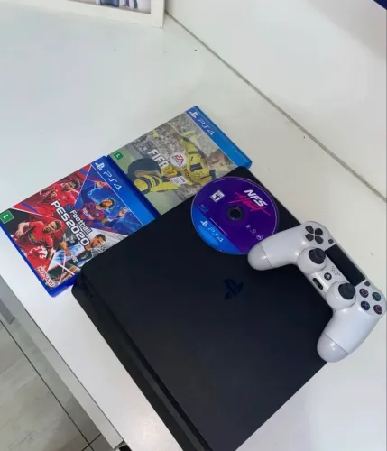 PS4