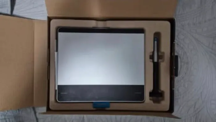 Mesa Digitalizadora Wacom Intuos CTL-480 Completa na Caixa