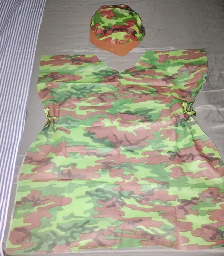 Vendo fantasia de soldado com boné de TNT