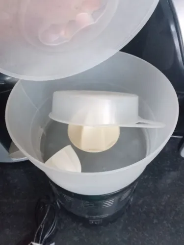 Espremedor de suco elétrico
