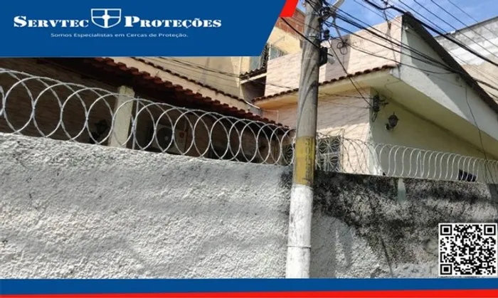 Instalação de cerca concertina - Bairro Grajaú