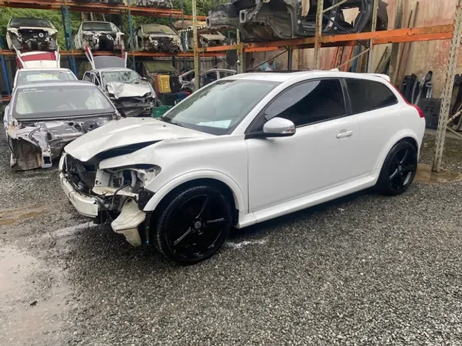 Sucata  volvo c30 motor T5 cinco cilindros ano 2011