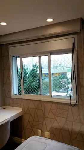 Aplicação de papel de parede instalador. R$ 77