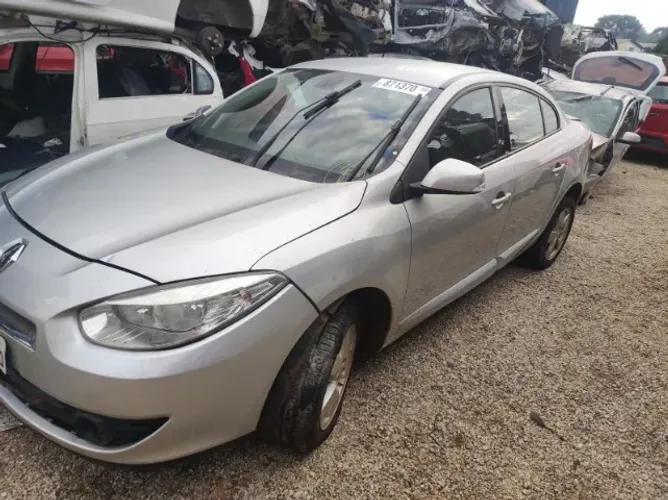 Retirada de Peças Fluence 2.0 2012 