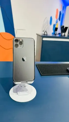 iPhone 11 Pro Semi Novo 64GB Grafite Saúde de Bateria 67% Sem Nenhum Arranhão 
