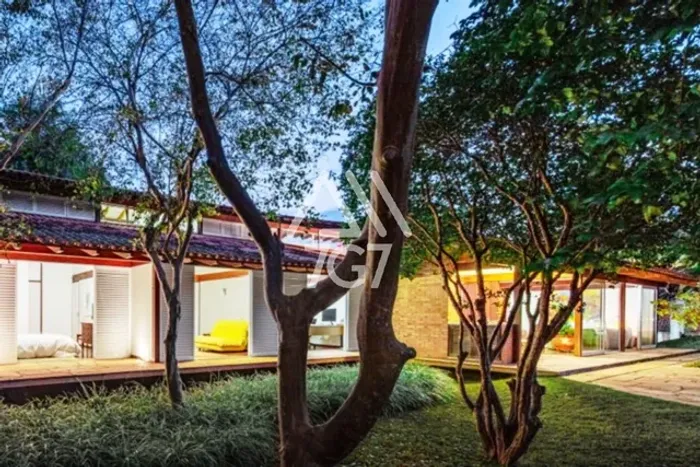 CASA EM CONDOMÍNIO A VENDA NA GRANJA VIANA