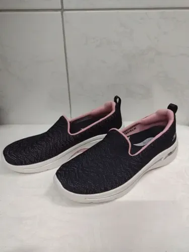 Tênis Skechers ArchFit n.35 estado de novo ..super macio