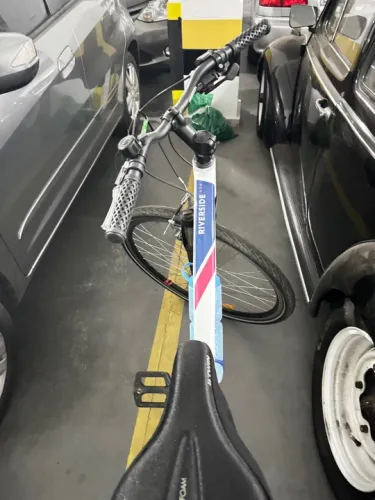 Bicicleta RIVERSIDE NOVA NA GARANTIA - com capacete, segurança e bomba de pneu
