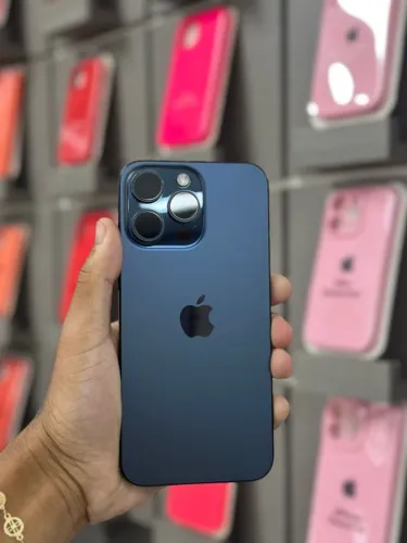 iPhone 15 Pro Max 256GB 87% saúde da bateria Cor Azul Titanium