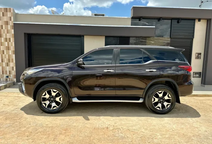 Toyota Hilux SW4 SRX Diamo. 4X4 2.8 TB DIE AUT 2019