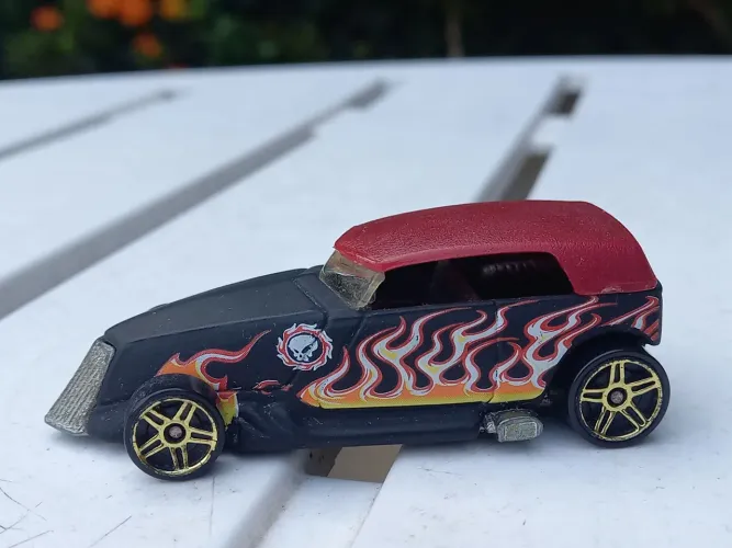 Hot Wheels Phateon.