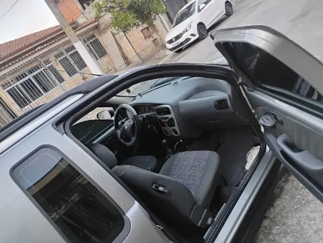 Fiat Strada 1.4 MPI Fire Flex 8V CE 2010