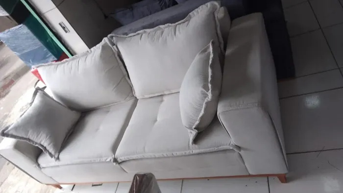 Sofá 2 lugares em linho frete grátis entrego hoje R$ 1850,00