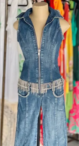 Macacão Jeans Dress To com Detalhes em Franjas em prata
